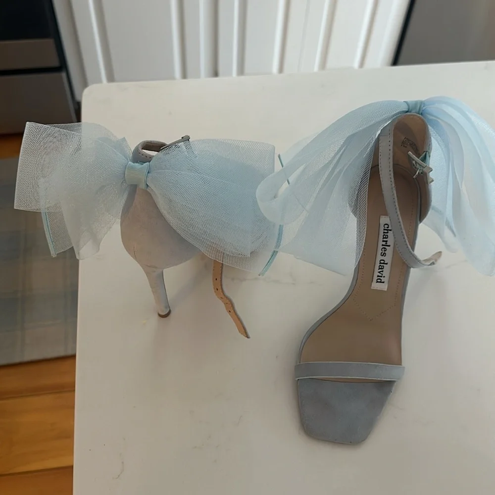 Baby blue bow heels - Picture 2 of 5